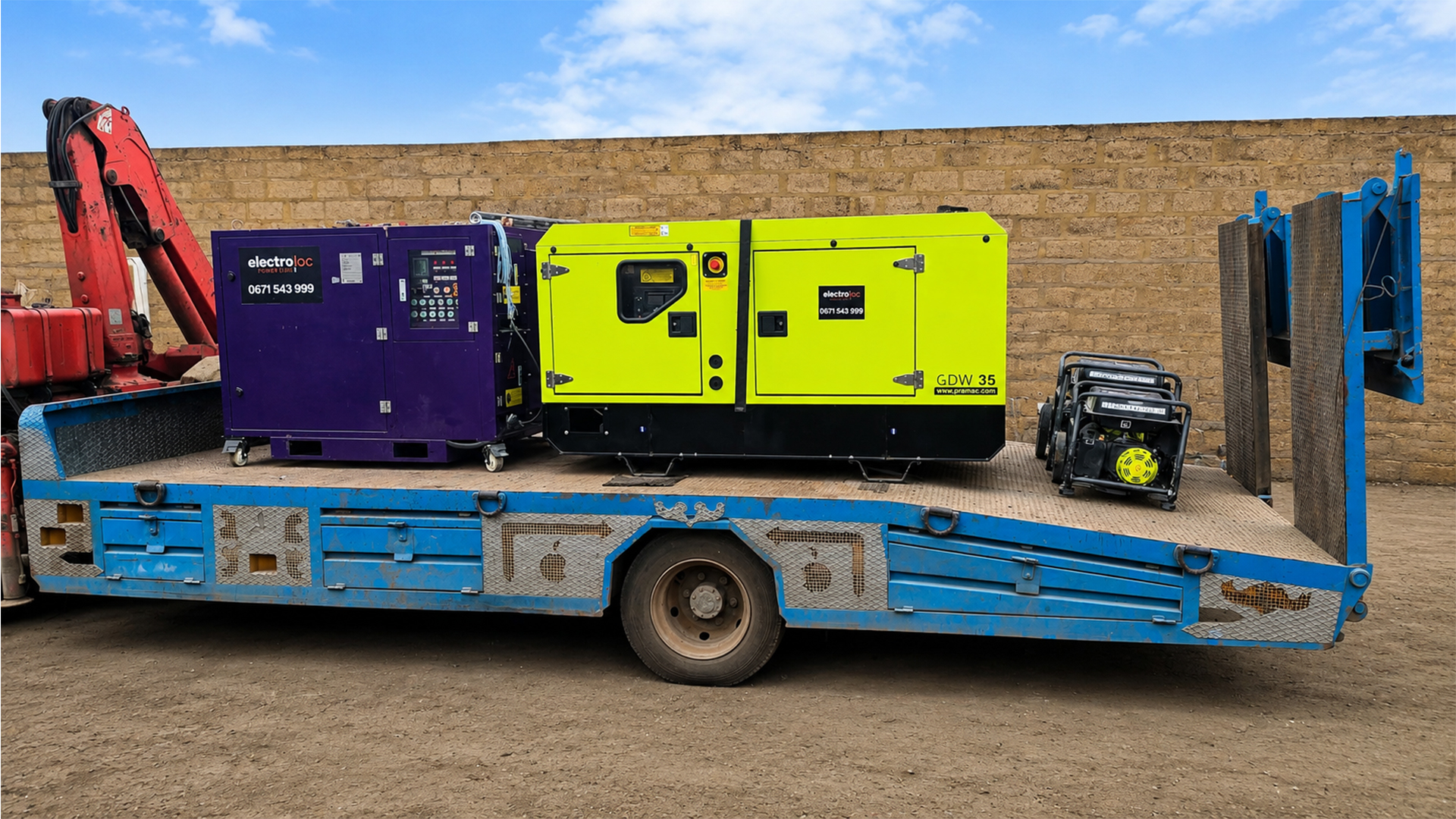 Transport groupes électrogènes Electroloc sur plateau camion